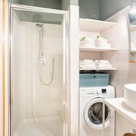 Center Mia - Modern & + Wifi