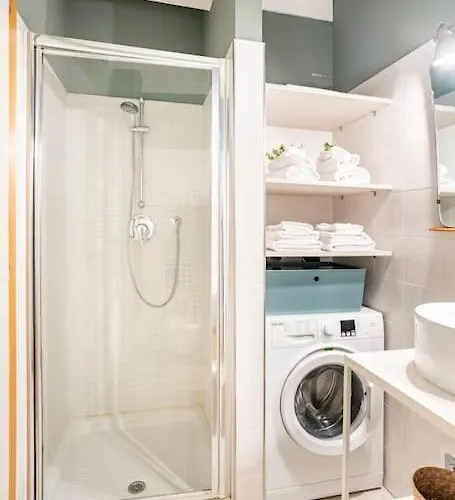 Center Mia - Modern & + Wifi